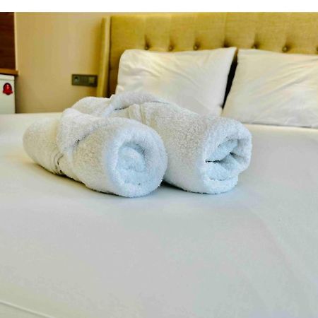 Port Twins Suites No2 Pireus Eksteriør bilde