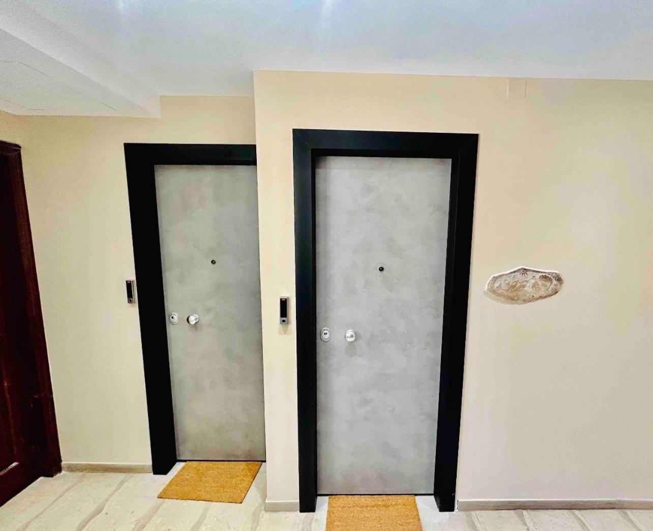 Port Twins Suites No2 Pireus Eksteriør bilde