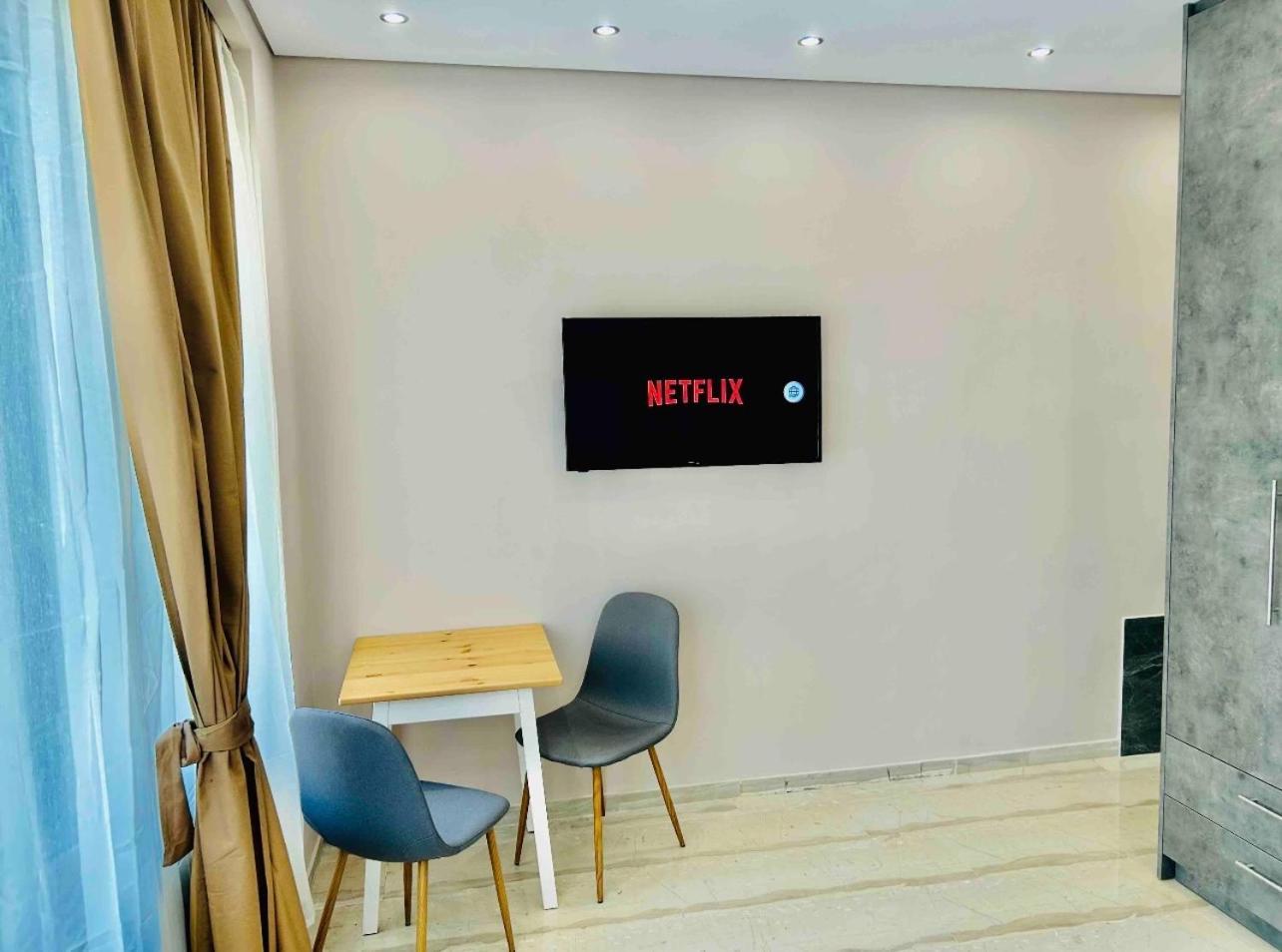 Port Twins Suites No2 Pireus Eksteriør bilde
